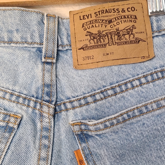 Levi's Light Blue Jean Shorts - Picture 3 of 4